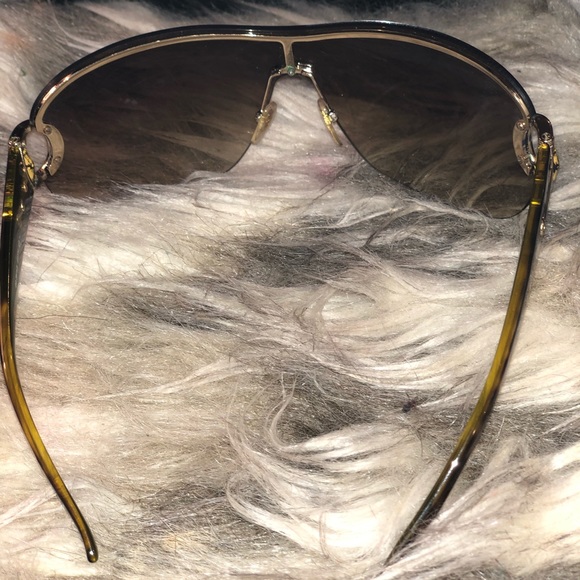 Authentic Gucci sunglasses - Picture 2 of 8